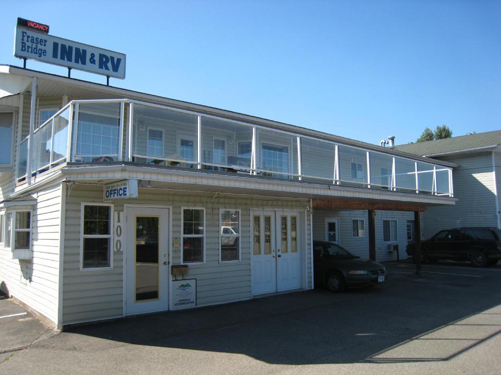 Fraser Bridge Inn And Rv Park Quesnel Zewnętrze zdjęcie